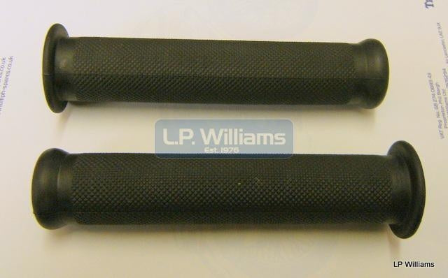 Pair of long twistgrips for 1" handlebars As fitted to Triumph pre unit models. (Without Logo!)