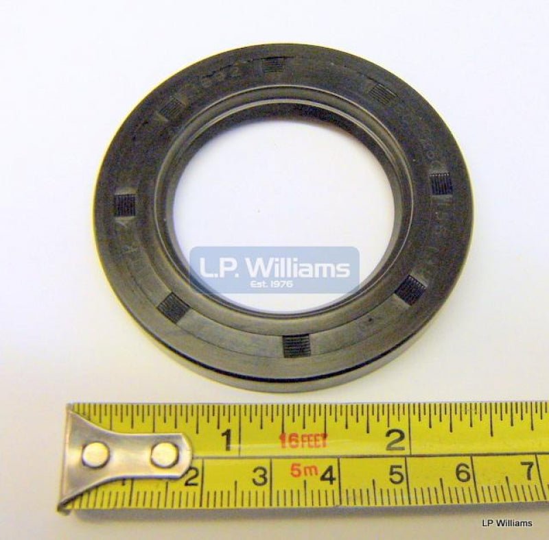 T110 T120 High gear oil seal 4 speed
