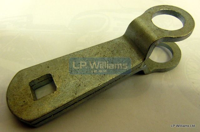 T140 Rear brake trunnion lever to master cylinder